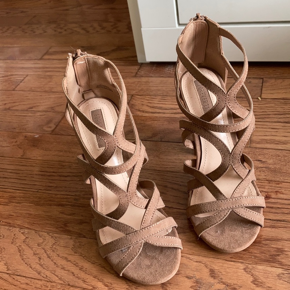 Heels - Picture 2 of 2